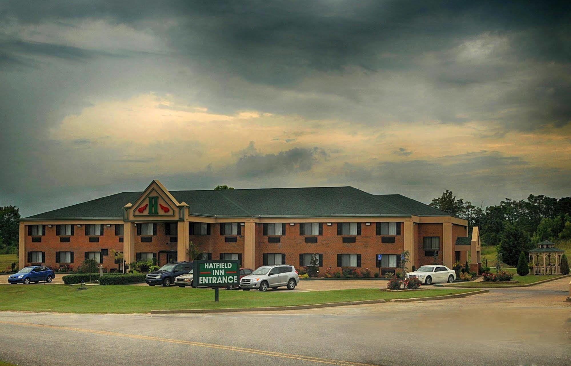 Hatfield Hotel 2*