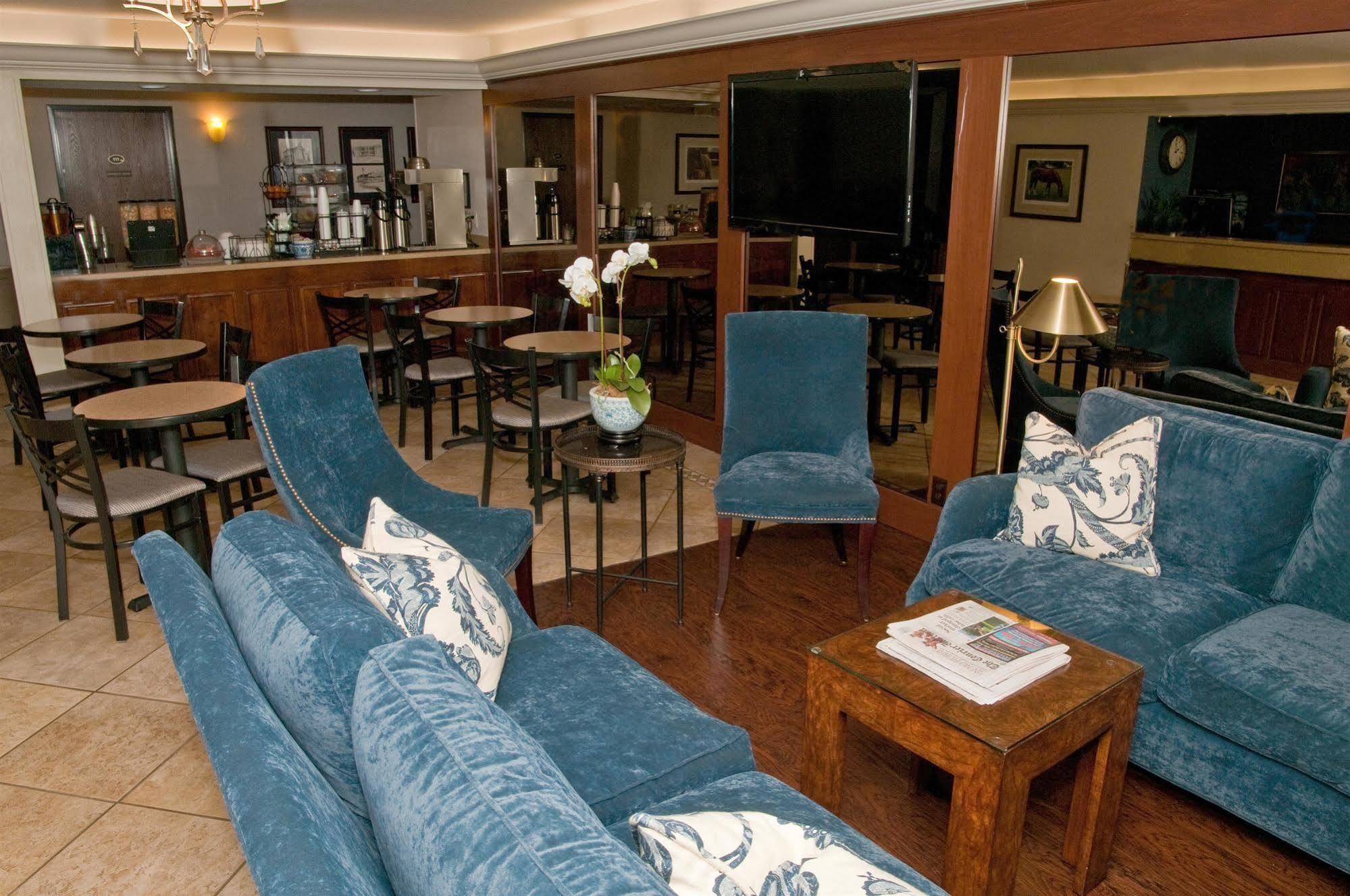 Hatfield Hotel 2*